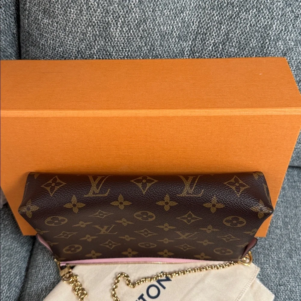 Authentic LV Louis Vuitton rare Pallas clutch crossbody in monogram ballarine - Picture 8 of 12